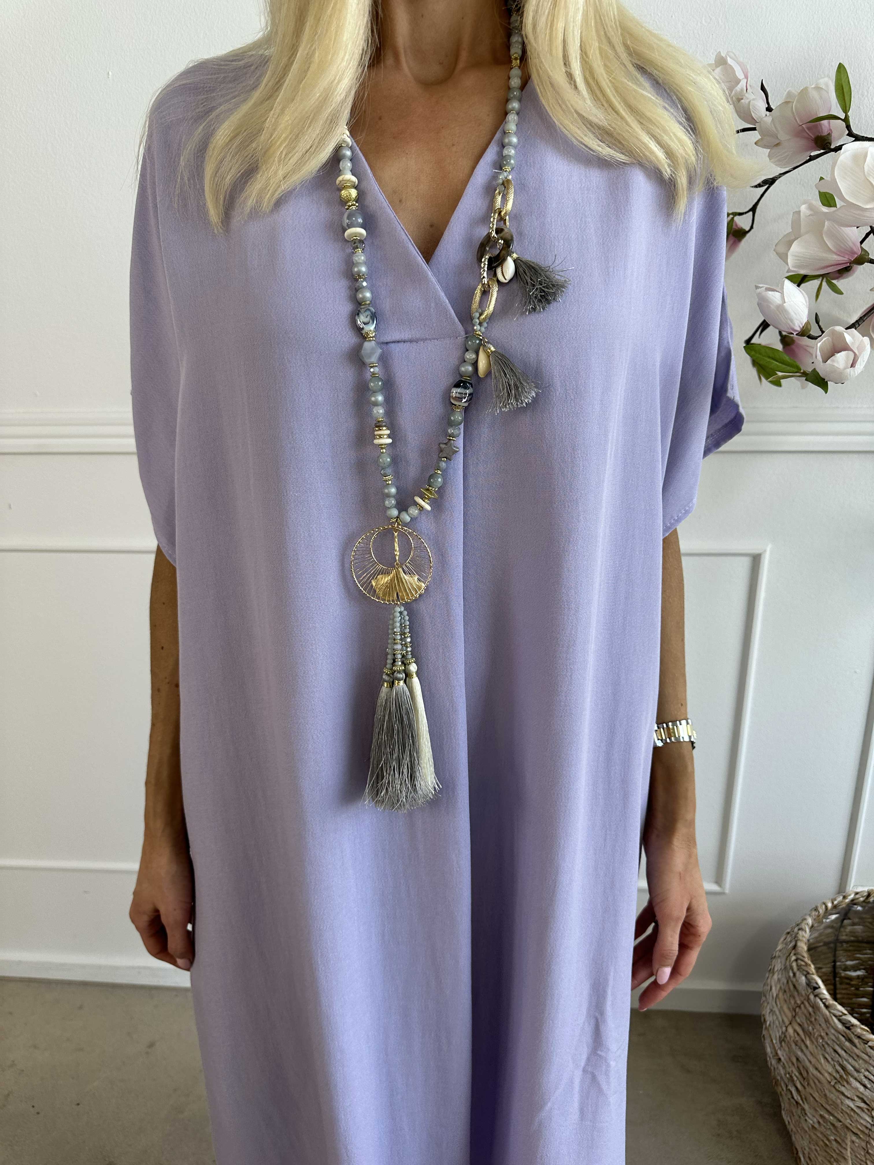 Astrid - Enkel klänning med v-ringning